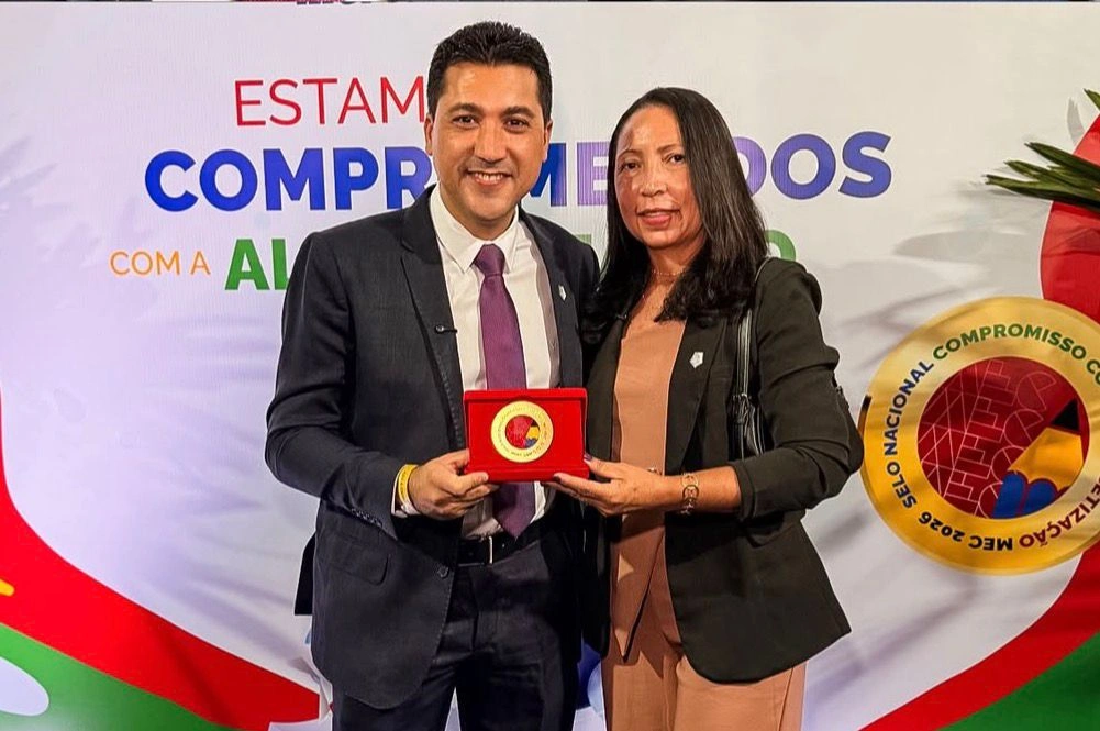 Em Brasília, Massapê do Piauí leva Selo Ouro na alfabetização infantil