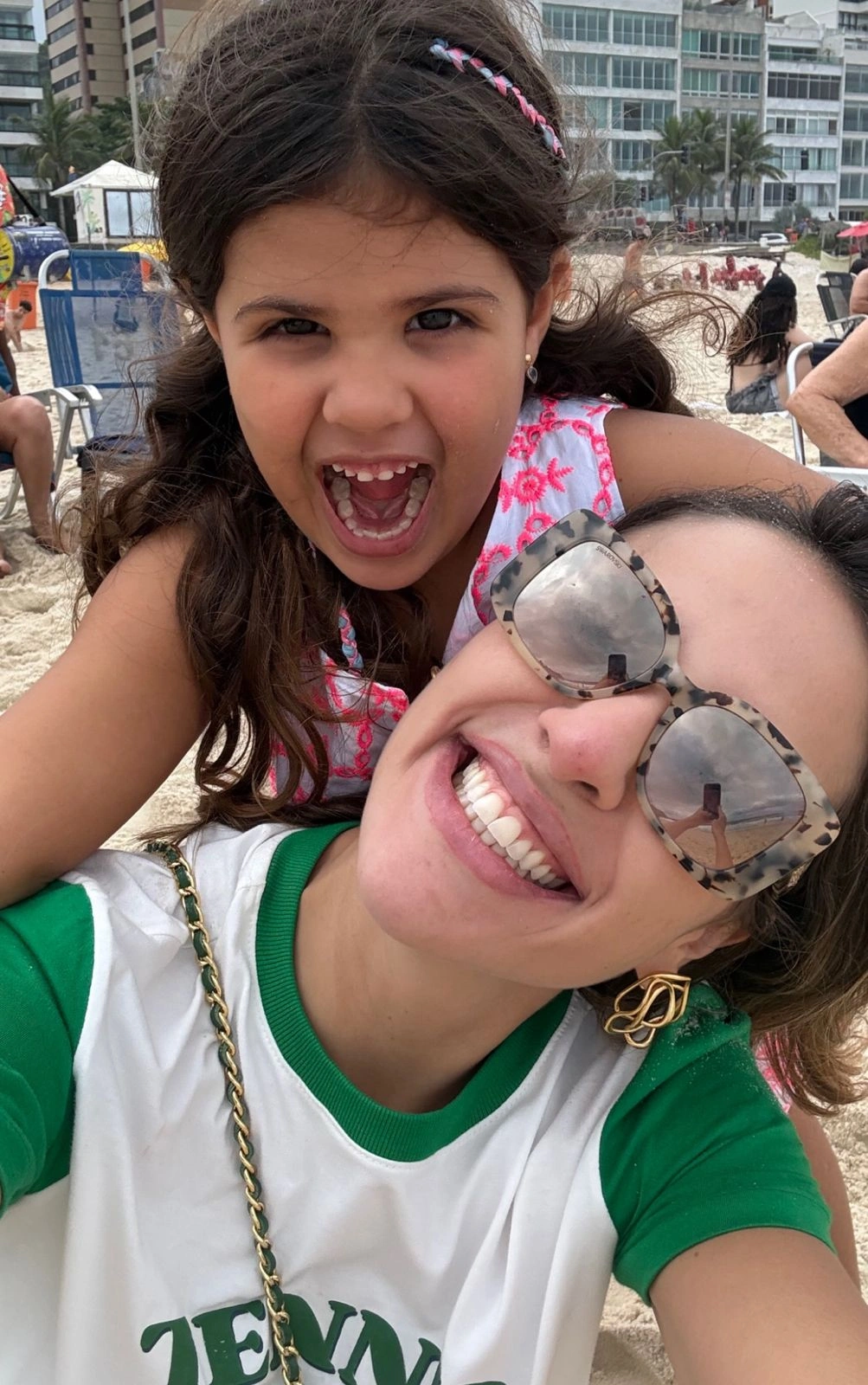 Em família, Lícia Cândido e Pedro Victor Leopoldino curtem viagem ao RJ