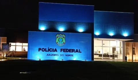 Em homenagem a policiais mortos em serviço, unidades da PF são iluminadas em azul