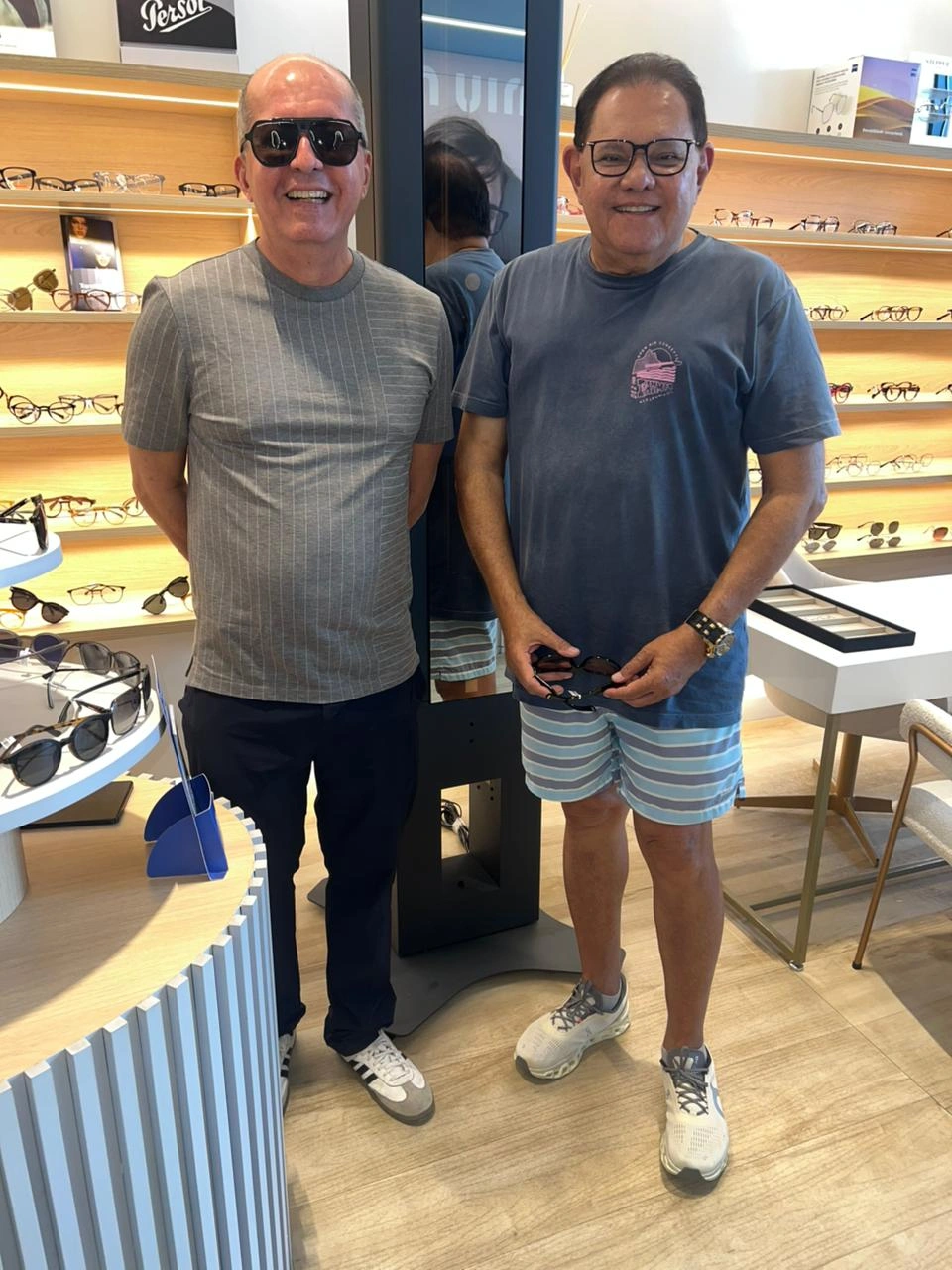 Empresário Jesus celebra seu aniversário com a esposa Adelane e amigos em Teresina