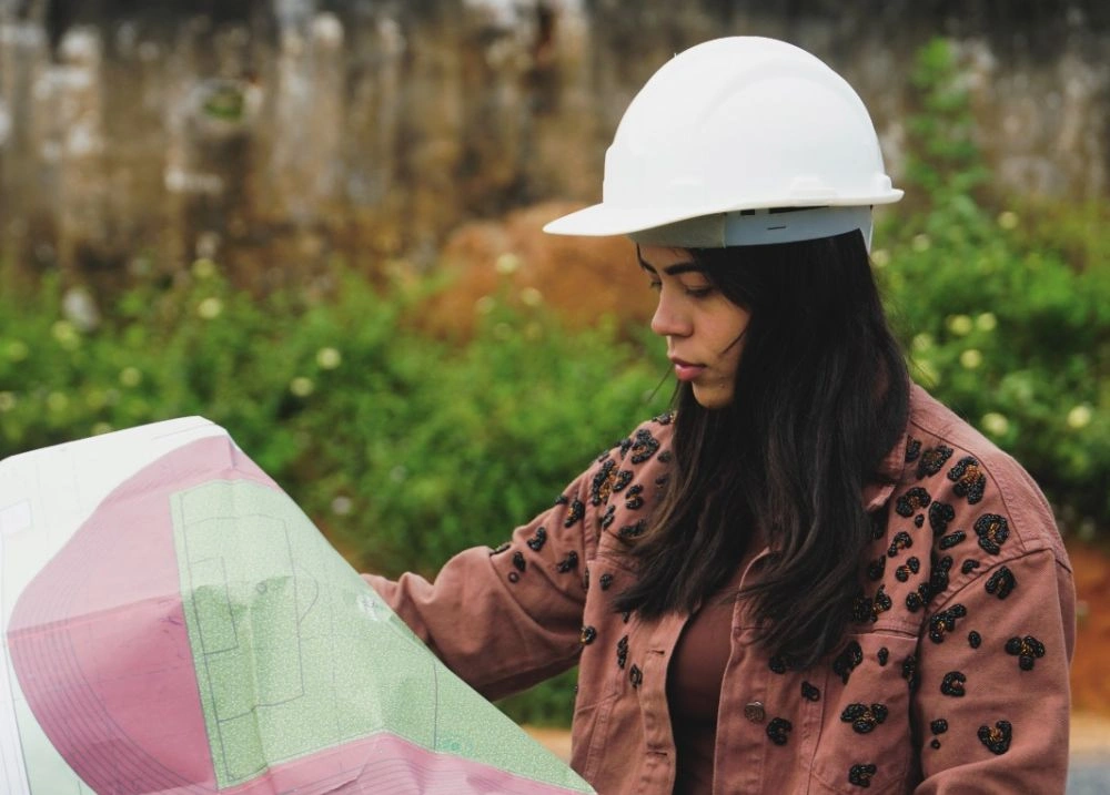 Engenheira do sul do Piauí fortalece presença feminina na construção