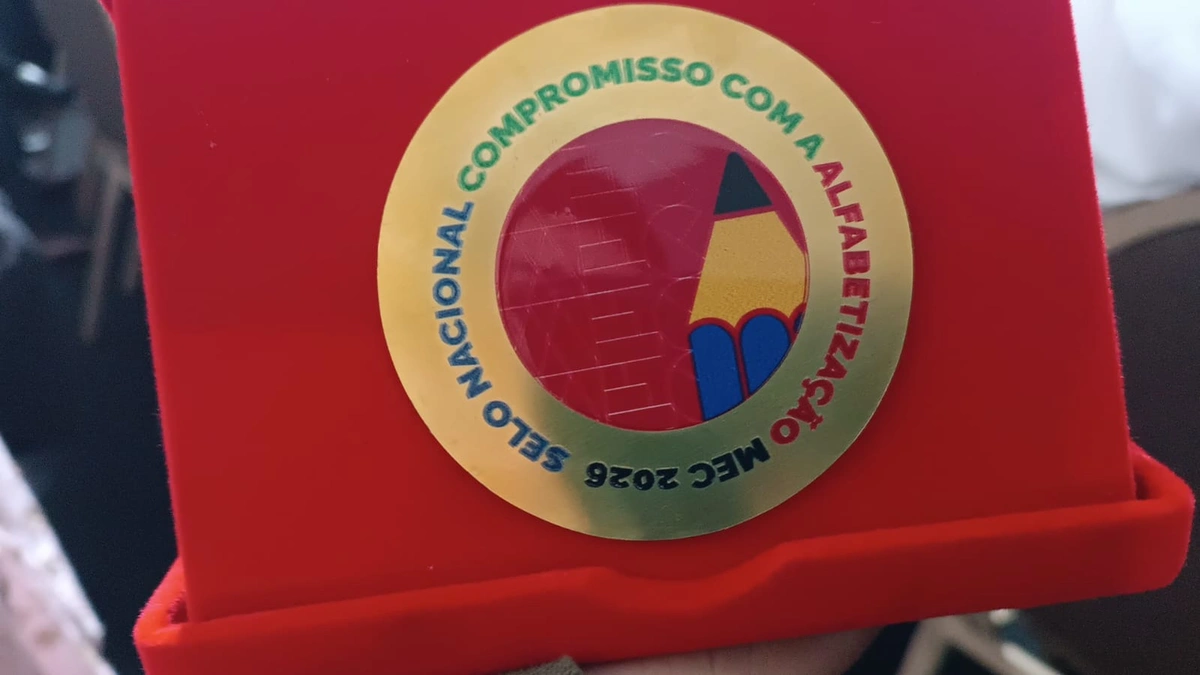 Esperantina recebe Selo Ouro do MEC em alfabetização pelo segundo ano seguido