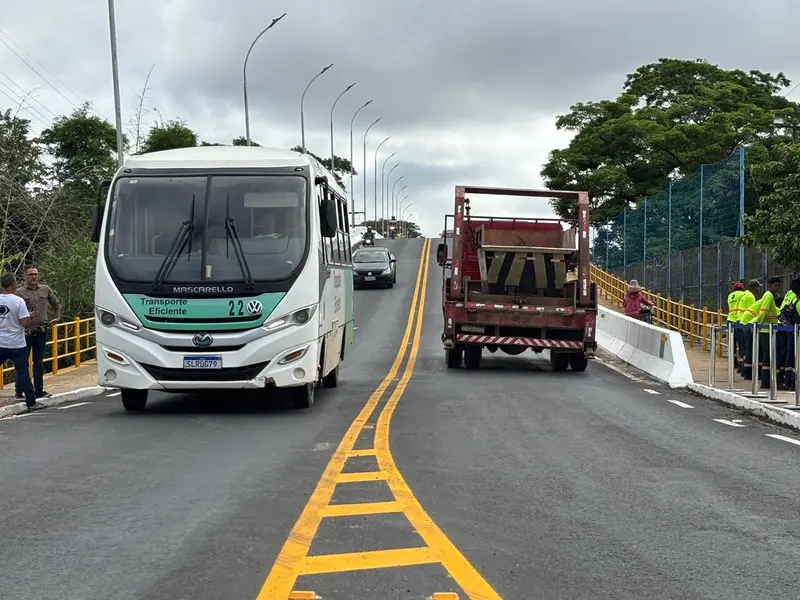 Governador entrega Ponte do Mocambinho revitalizada após obra de R$ 3,3 milhões