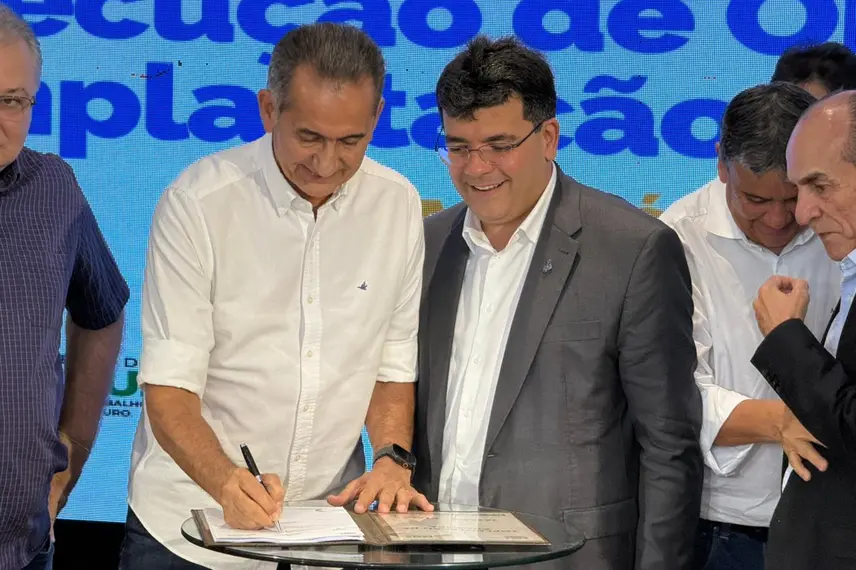 Governo do Piauí assina obra histórica de adutora que vai levar água para Jaicós