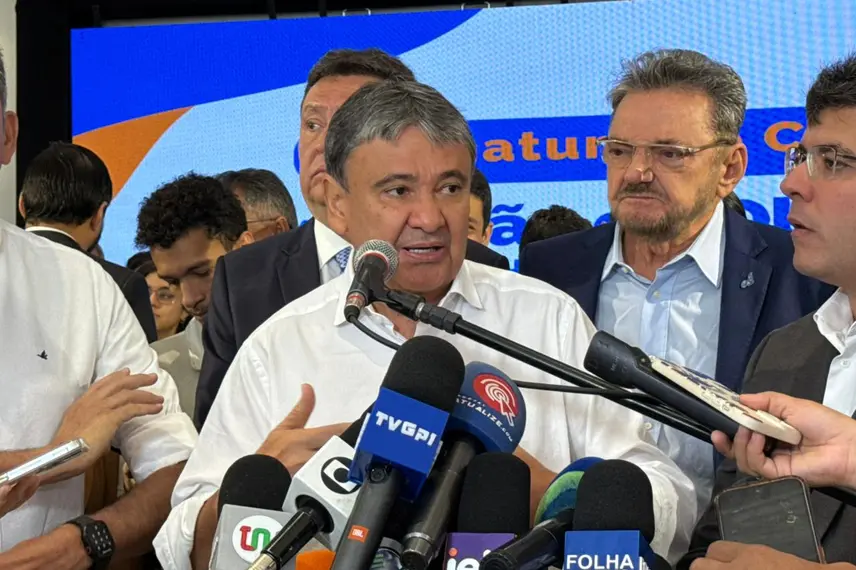 Governo do Piauí assina obra histórica de adutora que vai levar água para Jaicós