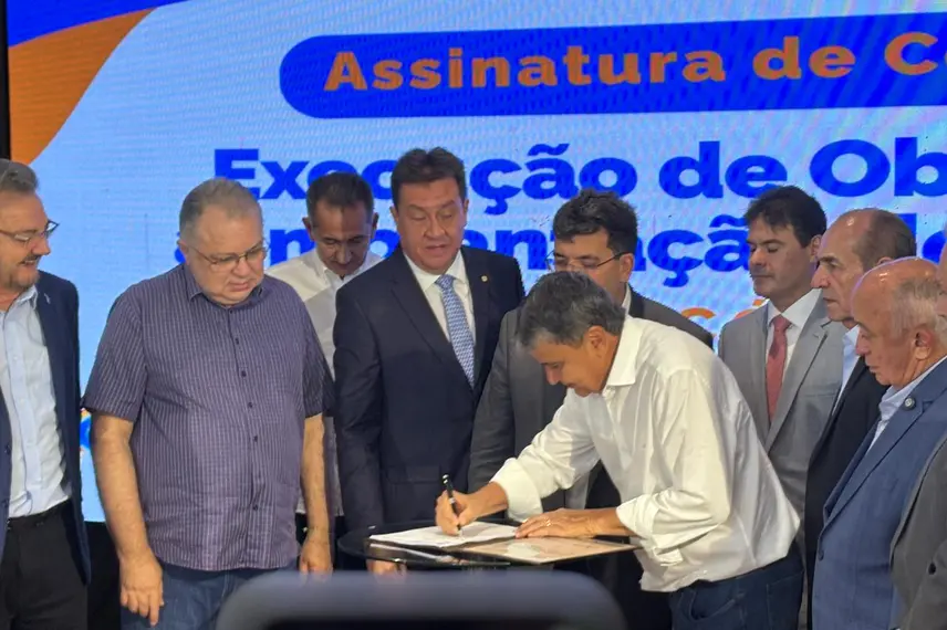 Governo do Piauí assina obra histórica de adutora que vai levar água para Jaicós