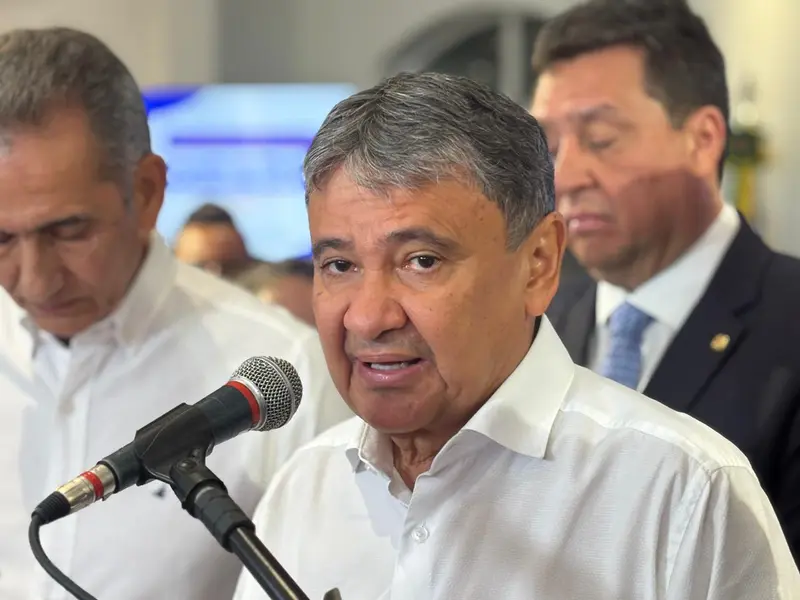 Governo do Piauí assina obra histórica de adutora que vai levar água para Jaicós