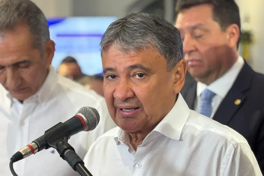 Governo do Piauí assina obra histórica de adutora que vai levar água para Jaicós