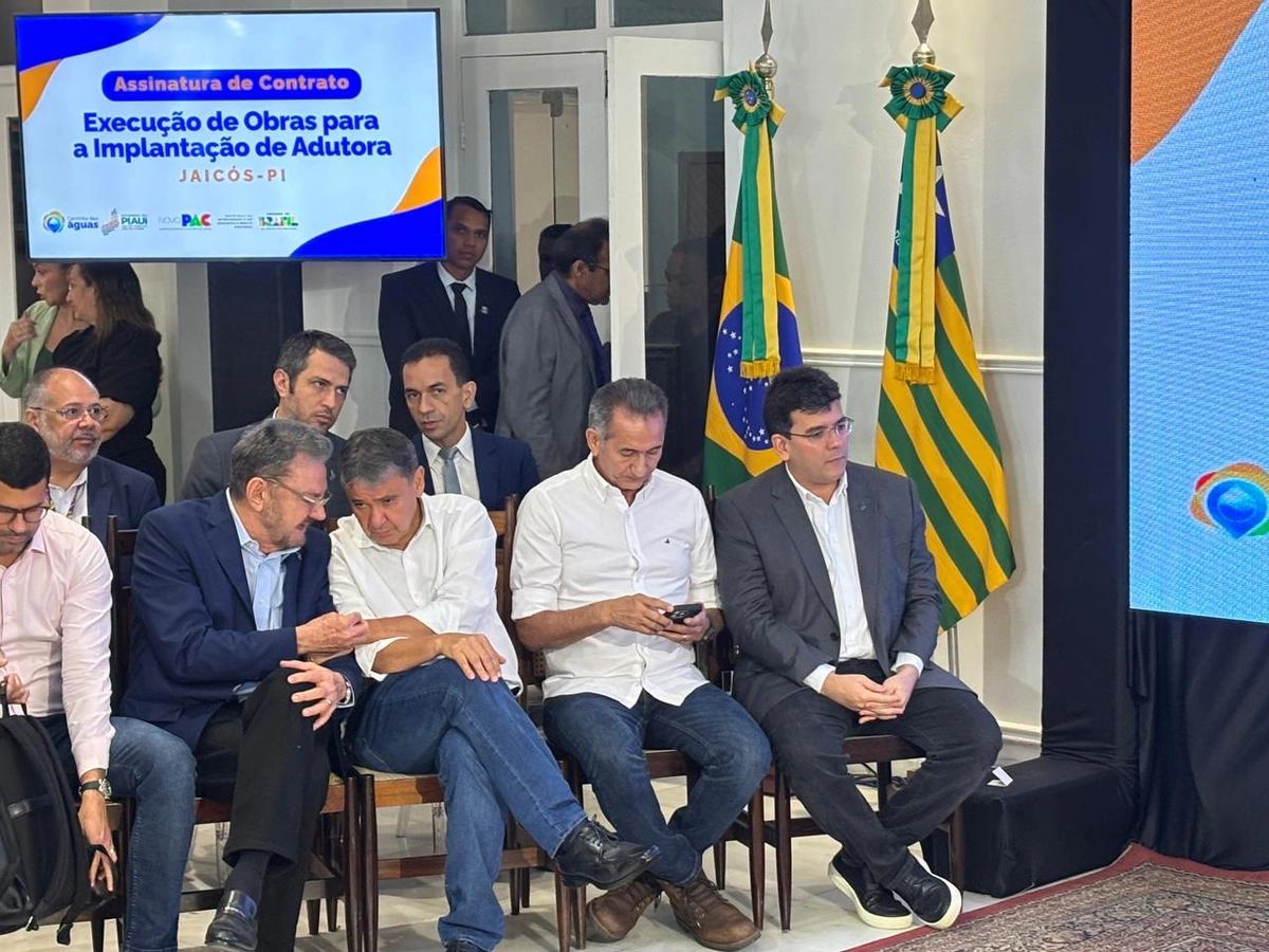 Governo do Piauí assina obra histórica de adutora que vai levar água para Jaicós