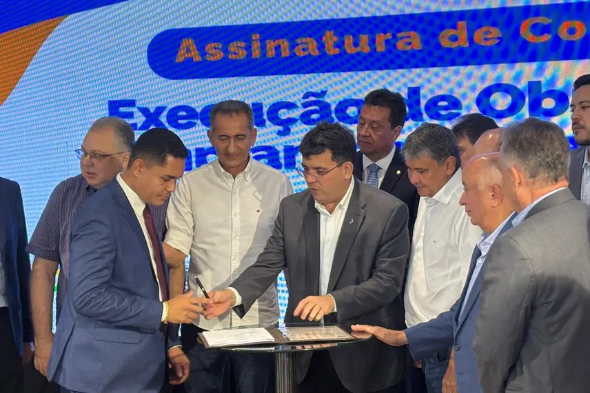 Governo do Piauí assina obra histórica de adutora que vai levar água para Jaicós