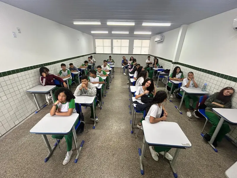 Governo do Piauí entrega escola reformada e modernizada na zona Norte de Teresina