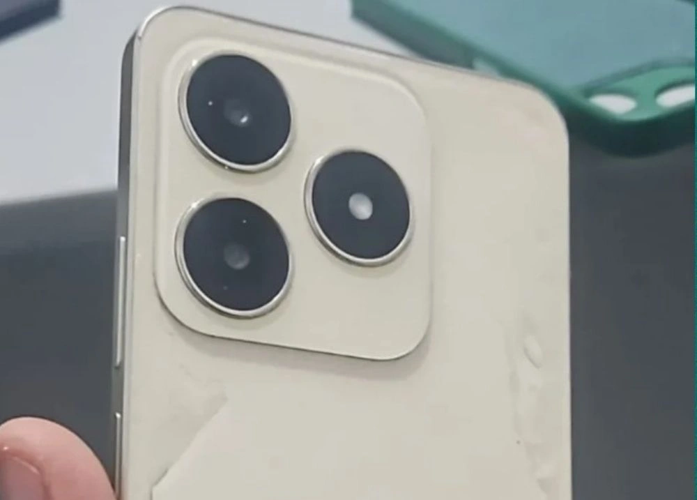 Homem é conduzido à delegacia após PM encontrar celular roubado em Pio IX