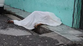 Homem é executado a tiros na porta da casa da namorada na zona Norte de Teresina (Foto: Conecta Piauí)