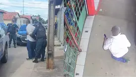 Homem em surto foi contido após confusão no comércio da zona Norte de Teresina (Foto: Reprodução)