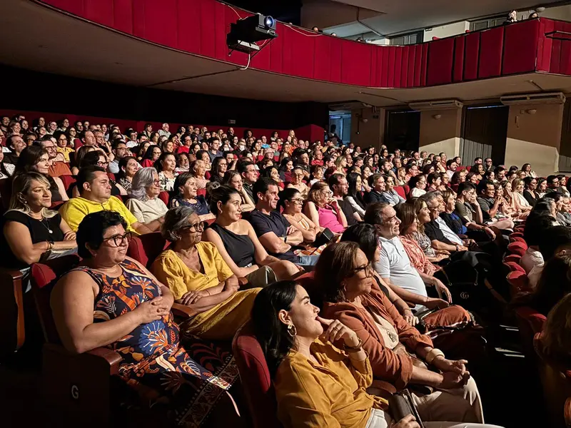 Marcelo Serrado apresenta peça Terapia pela primeira vez em Teresina