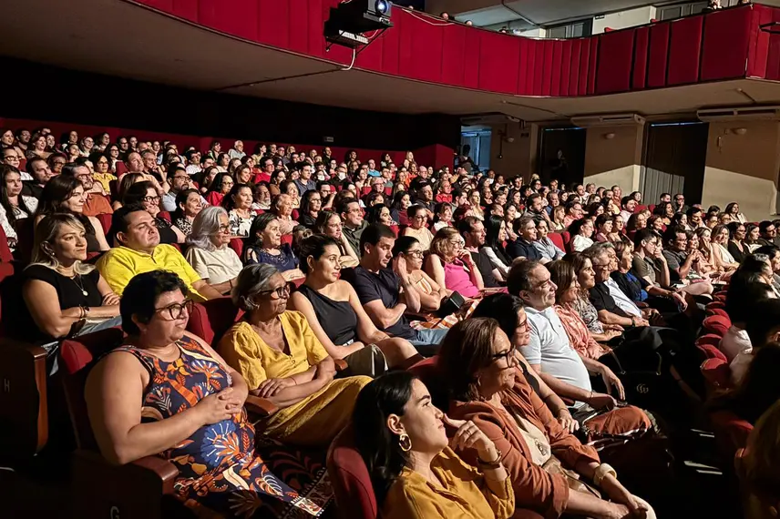 Marcelo Serrado apresenta peça Terapia pela primeira vez em Teresina