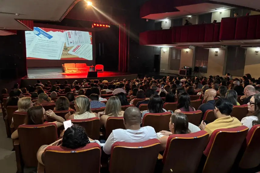 Marcelo Serrado apresenta peça Terapia pela primeira vez em Teresina