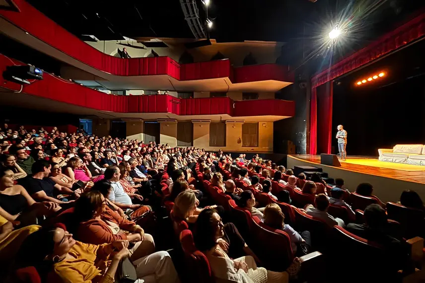 Marcelo Serrado apresenta peça Terapia pela primeira vez em Teresina