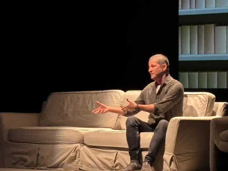 Marcelo Serrado apresenta peça Terapia pela primeira vez em Teresina