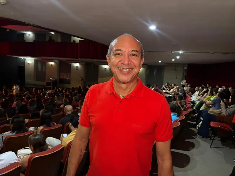 Marcelo Serrado apresenta peça Terapia pela primeira vez em Teresina