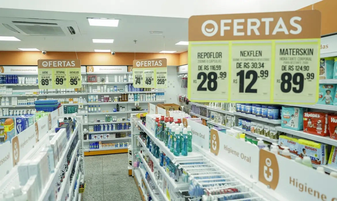 Medicamentos podem ter reajuste de até 3,81% a partir desta terça-feira