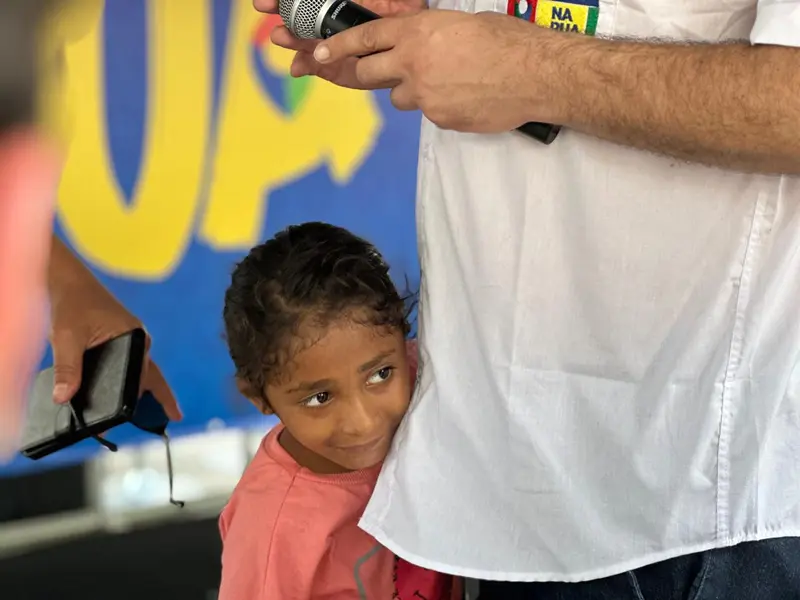 Ministro Boulos participa de debate na rua e defende fim da escala 6x1 em Teresina