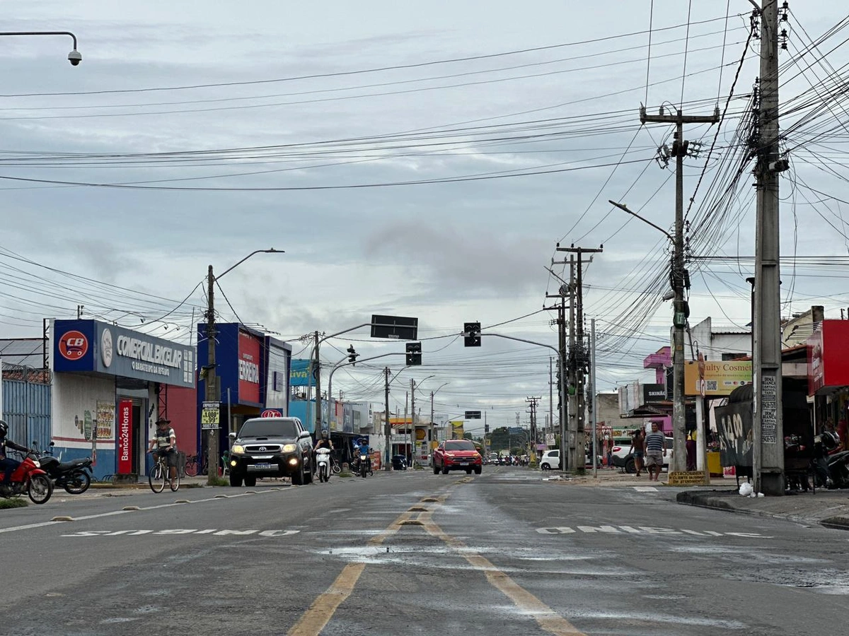Moradores e comerciantes protestam contra novo trânsito na Rui Barbosa
