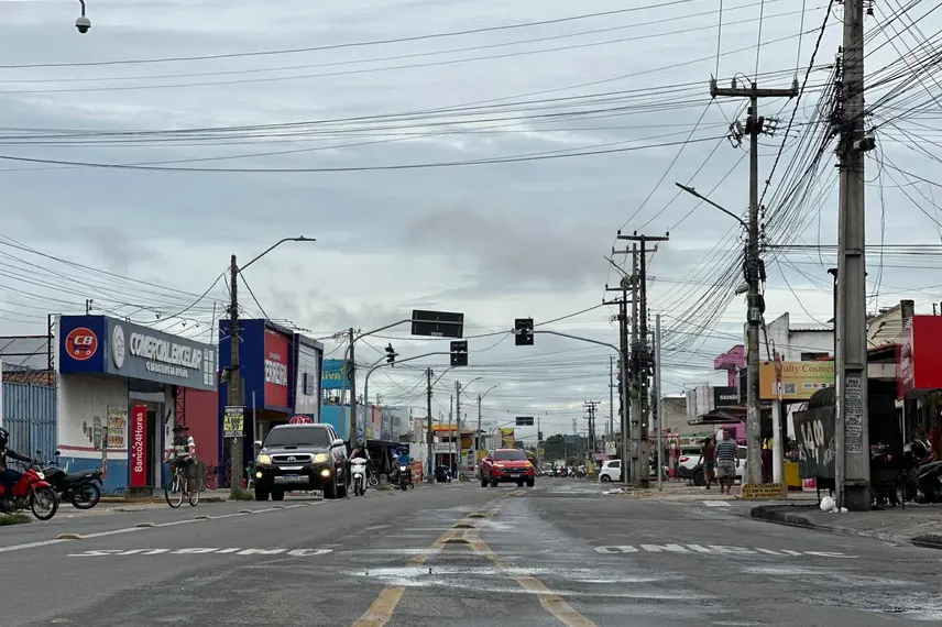 Moradores e comerciantes protestam contra novo trânsito na Rui Barbosa