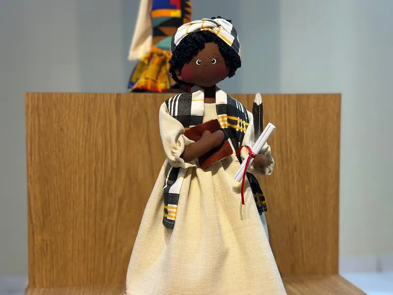 Mostra ‘Mulheres que Inspiram’ celebra artesãs na Central de Artesanato