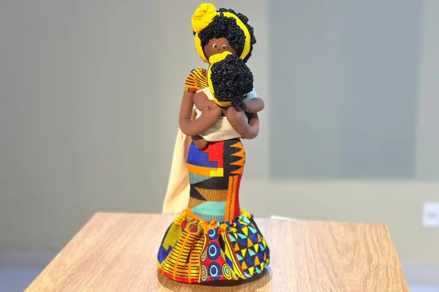 Mostra ‘Mulheres que Inspiram’ celebra artesãs na Central de Artesanato