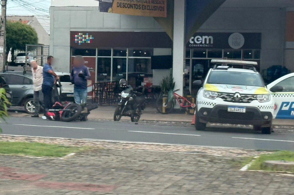 Motociclista morre após colisão com carro na avenida Frei Serafim, em Teresina