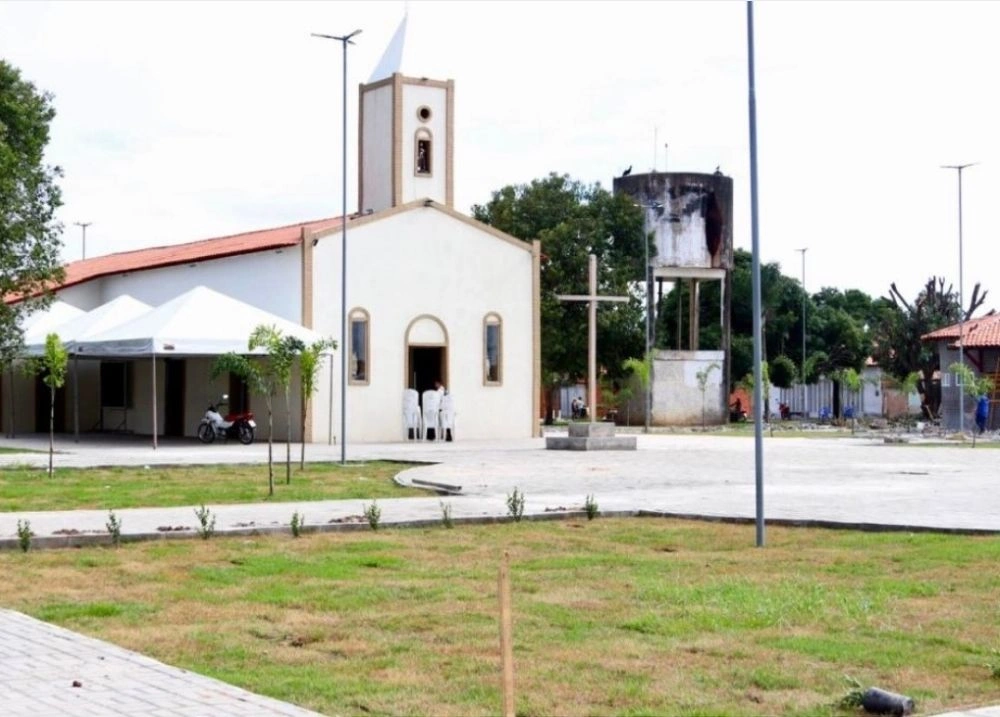 Nova praça transforma centro de Hugo Napoleão e entra na fase final de obras
