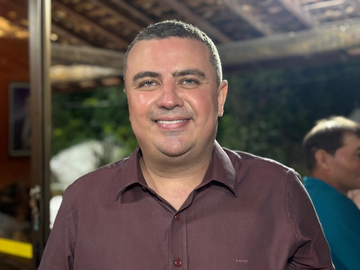 Prefeito de Bom Jesus prestigia aniversário de São Miguel do Tapuio