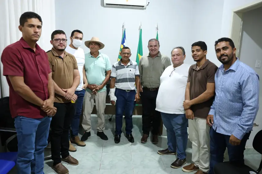 Prefeito de Curimatá denuncia creche precária deixada pela gestão anterior