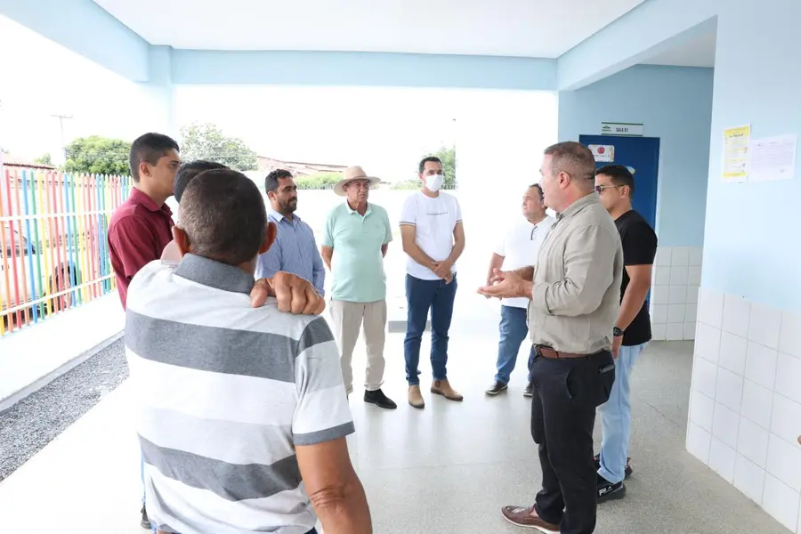 Prefeito de Curimatá denuncia creche precária deixada pela gestão anterior