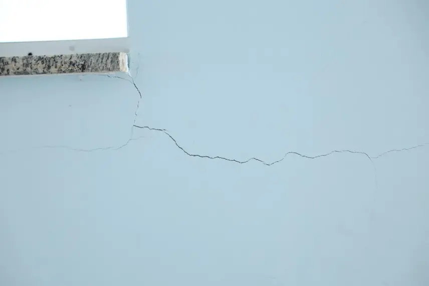 Prefeito de Curimatá denuncia creche precária deixada pela gestão anterior