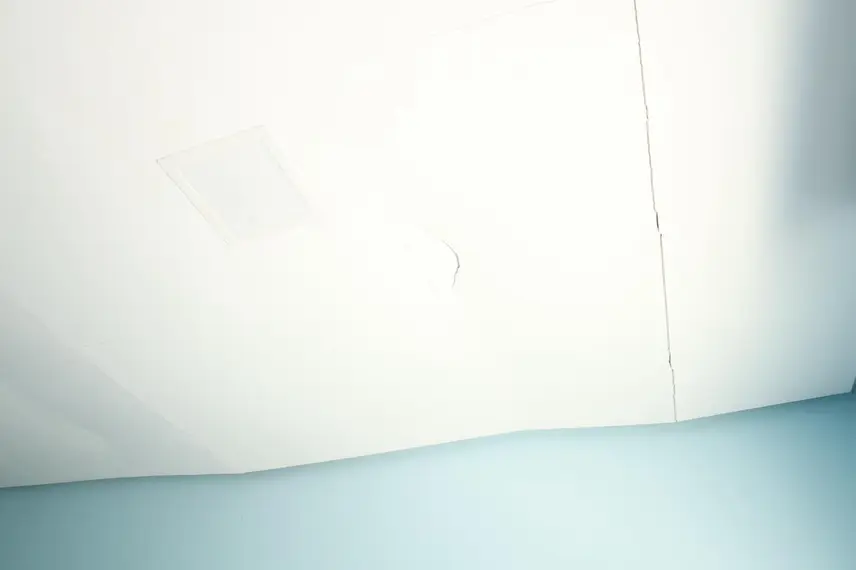 Prefeito de Curimatá denuncia creche precária deixada pela gestão anterior