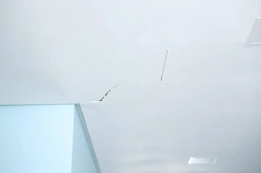 Prefeito de Curimatá denuncia creche precária deixada pela gestão anterior