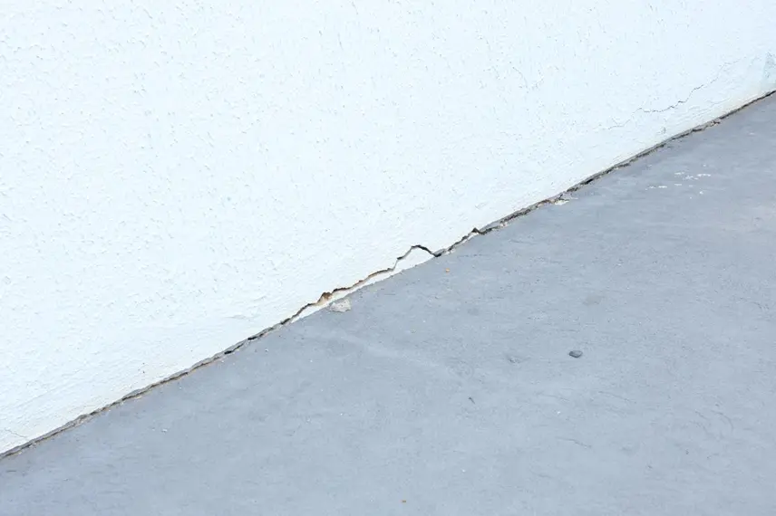 Prefeito de Curimatá denuncia creche precária deixada pela gestão anterior