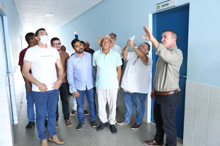 Prefeito de Curimatá denuncia creche precária deixada pela gestão anterior