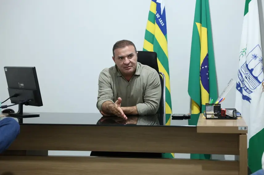 Prefeito de Curimatá denuncia creche precária deixada pela gestão anterior