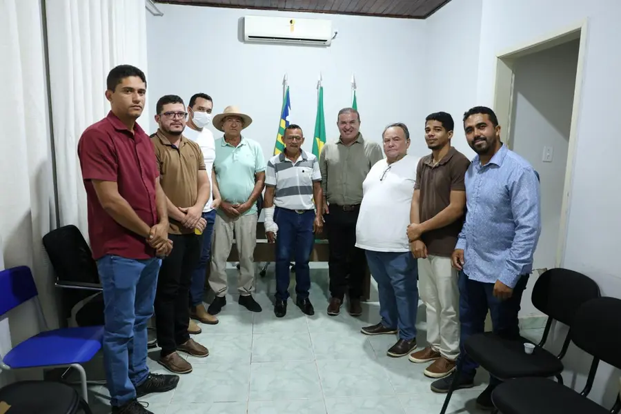 Prefeito de Curimatá denuncia creche precária deixada pela gestão anterior