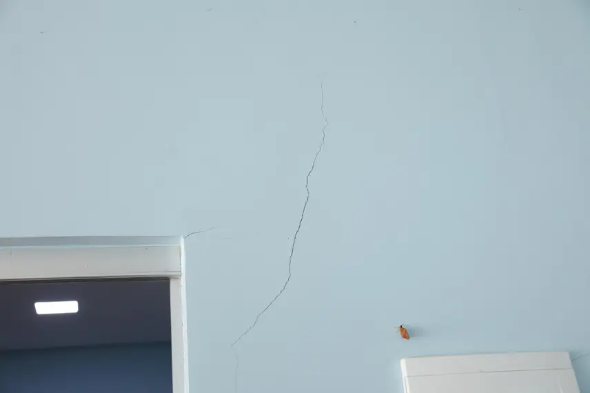 Prefeito de Curimatá denuncia creche precária deixada pela gestão anterior