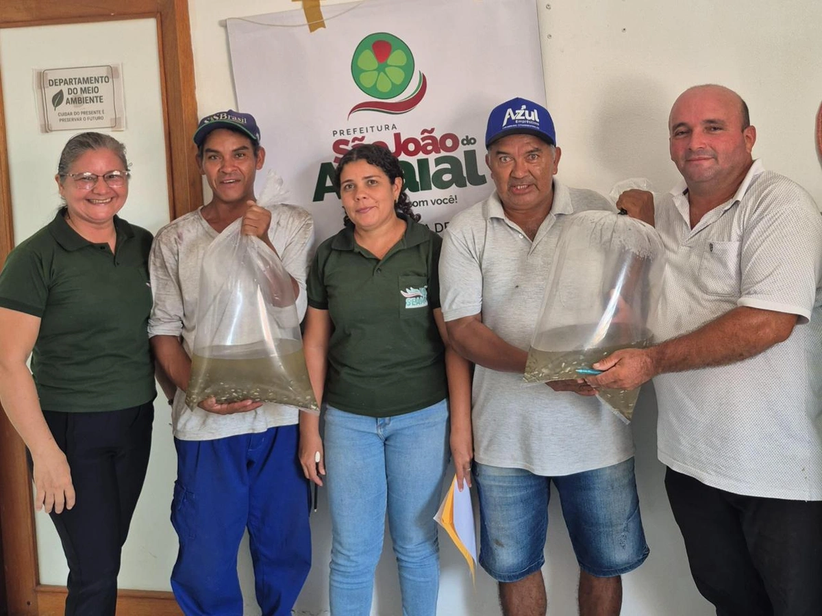 Prefeitura de São João do Arraial entrega 50 mil alevinos a produtores rurais