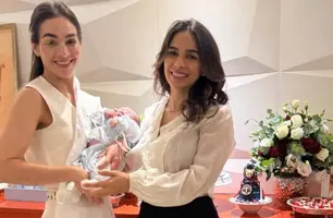 Primeira dama do Piauí, Isabel Fonteles em clique especial com a irmã e o sobrinho (Foto: Instagram)