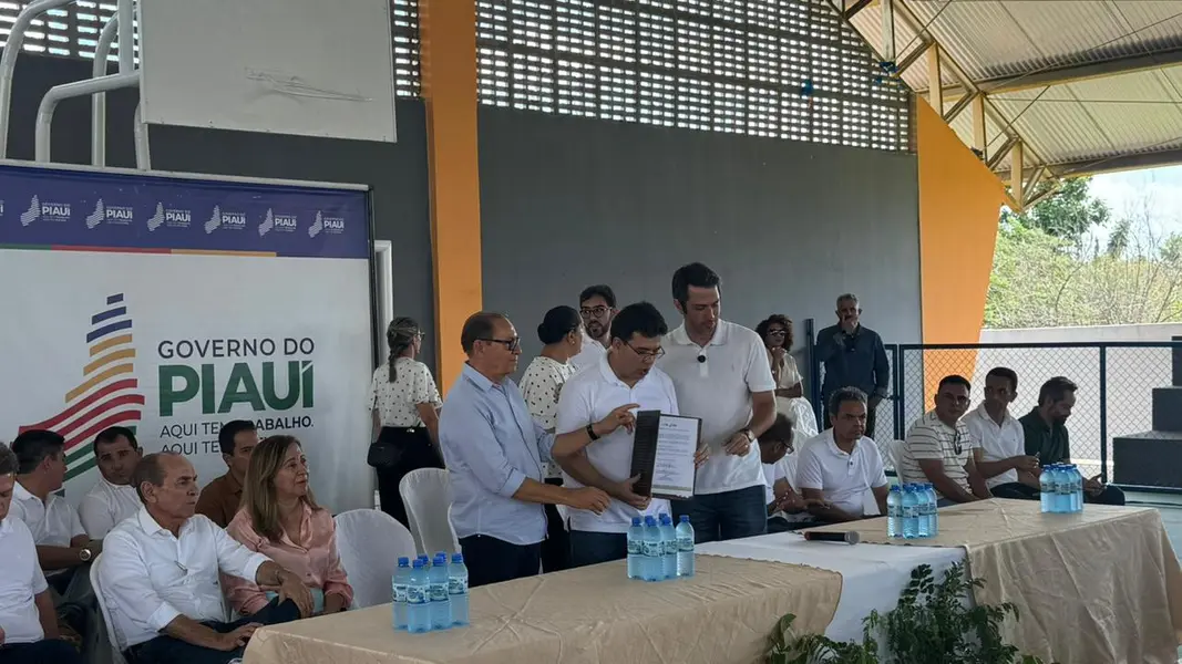 Rafael Fonteles cumpre agenda com entregas na região da Serra da Capivara