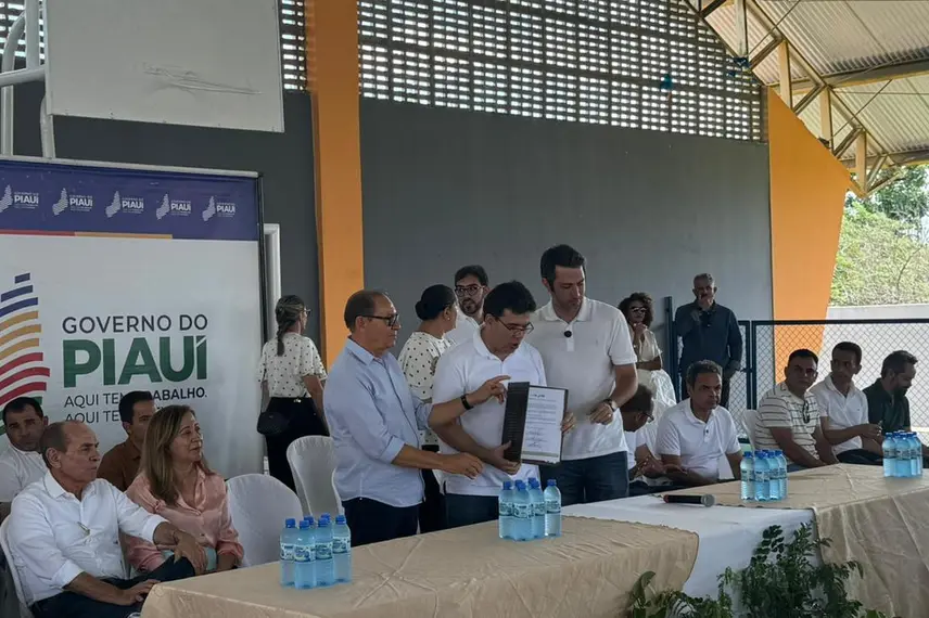 Rafael Fonteles cumpre agenda com entregas na região da Serra da Capivara