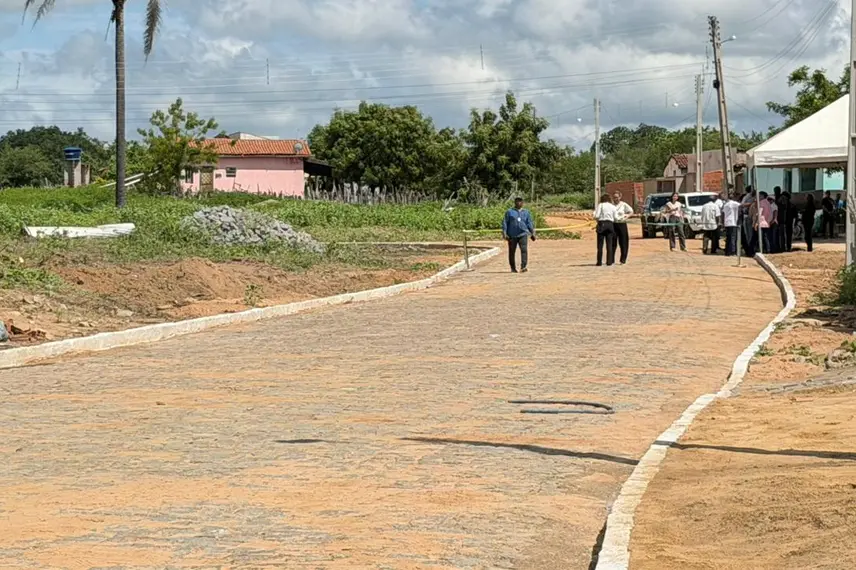 Rafael Fonteles cumpre agenda com entregas na região da Serra da Capivara