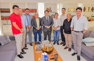 Rafael Fonteles recebe vereadores de Floriano para discutir demandas do município (Foto: Reprodução)