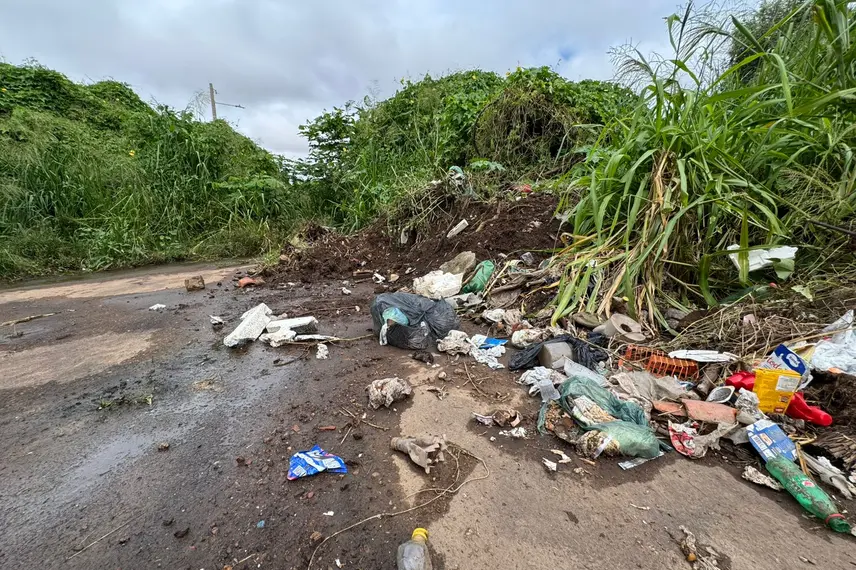 Ruas viram 'trajeto de rally' por descaso na zona Leste de Teresina